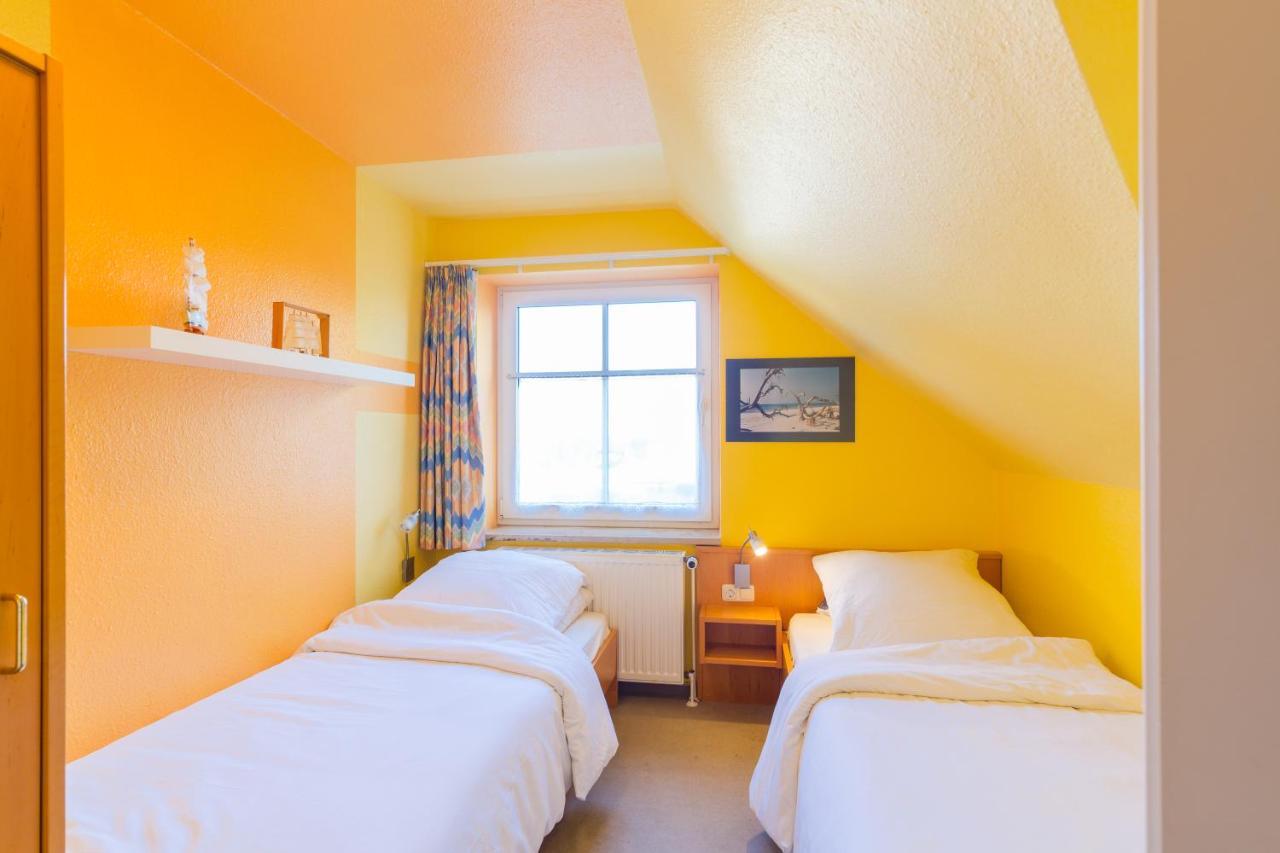 Der Suedschwede ... Dein Gaestehaus Mitten In Zingst Und Nah Zum Strand Esterno foto